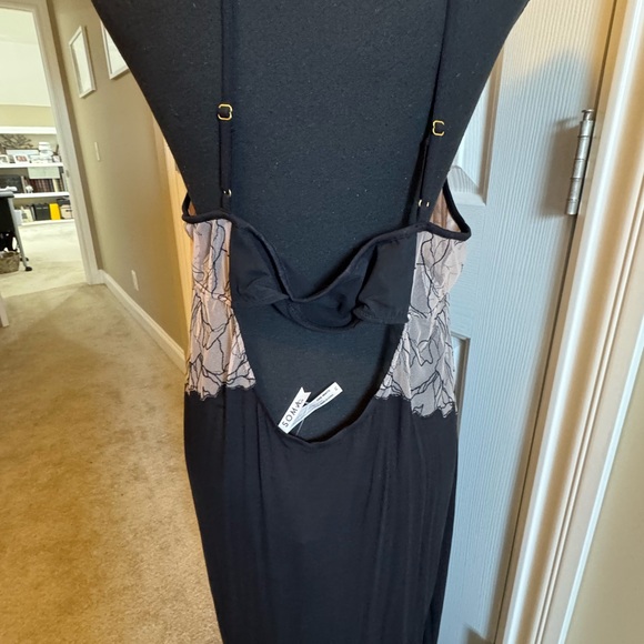 Soma Embroidered Black Robe and Gown with Blush Pink Lace Accents NWT - Picture 4 of 8